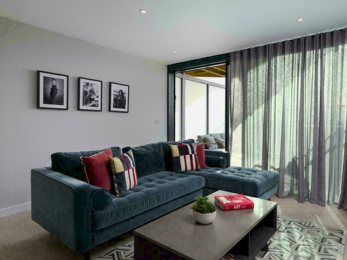 2 Bedroom Apartment To Rent In Churchyard Row, London, SE11