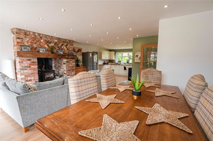 4 Bedroom Bungalow For Sale In Great Coates Road, Healing, Grimsby, DN41