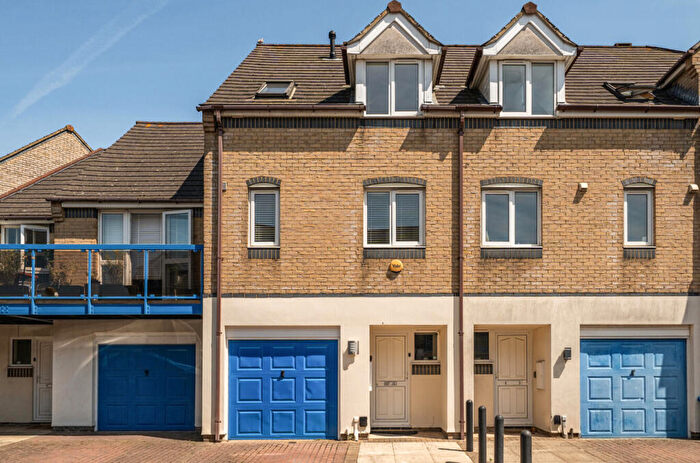 4 Bedroom Terraced House For Sale In Atlantic Close, Southampton, Hampshire, SO14