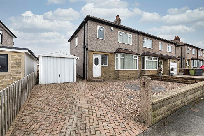 3 Bedroom Semi Detached House For Sale In Goldington Avenue, Oakes, Huddersfield, HD3