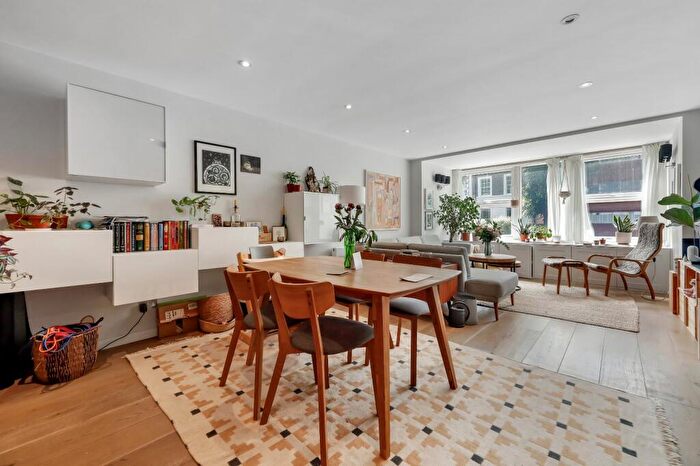 2 Bedroom Flat To Rent In Darwin Court, Gloucester Avenue, NW1