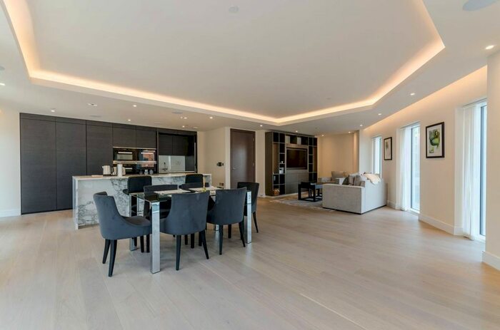 2 Bedroom Flat To Rent In Park Street, Chelsea Creek, London, SW6