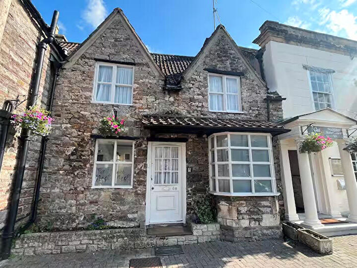 2 Bedroom Flat To Rent In Rounceval Street, Chipping Sodbury, Bristol, BS37