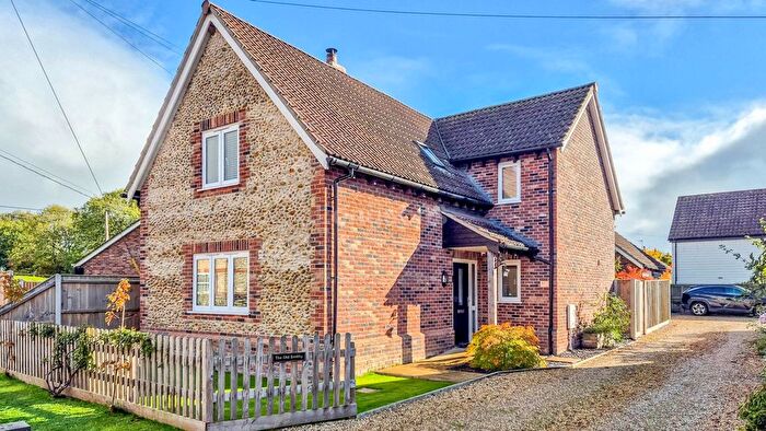 3 Bedroom Detached House For Sale In Castle Acre Road, Great Dunham, PE32