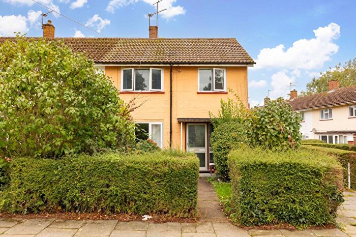 3 Bedroom End Of Terrace House For Sale In Denchers Plat, Crawley, RH11