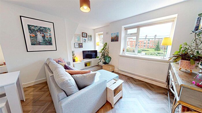 2 Bedroom Apartment For Sale In Redmires Court, Eccles New Road, Salford, M5