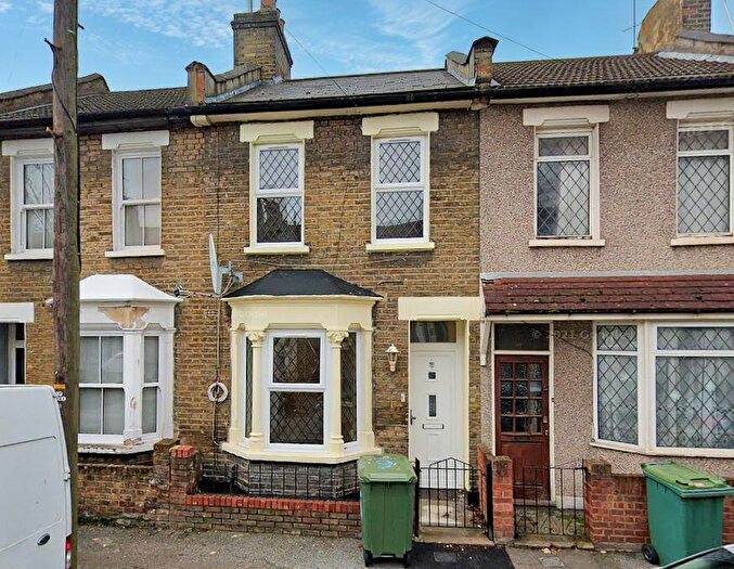2 Bedroom Terraced House For Sale In Tavistock Road, Stratford, E15