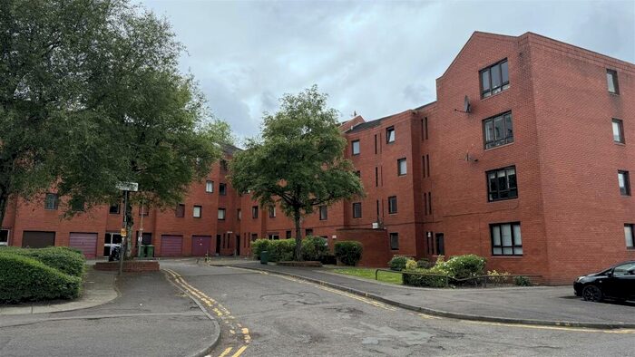 1 Bedroom Flat To Rent In , New City Road Cowcaddens, Glasgow, G4
