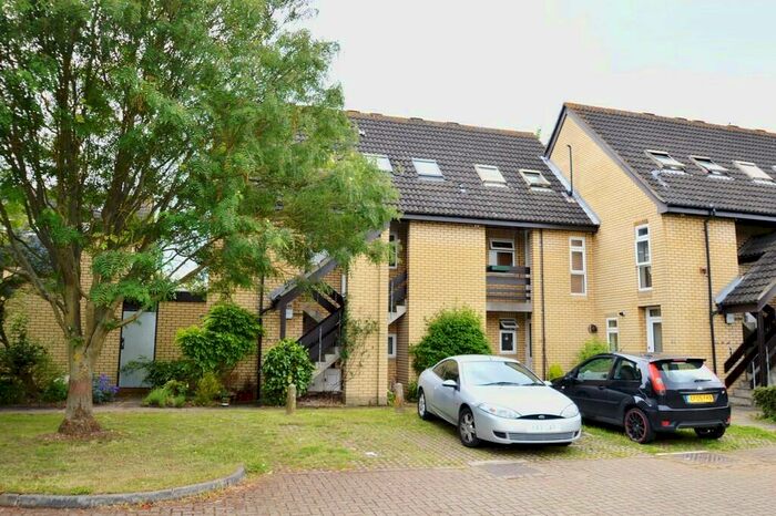 1 Bedroom Apartment To Rent In The Paddocks, Welwyn Garden City, AL7