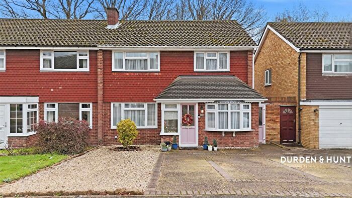 4 Bedroom Semi Detached House For Sale In Woolhampton Way, Chigwell, IG7