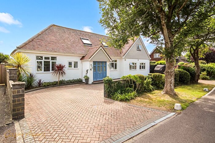 5 Bedroom Detached House For Sale In South View, East Preston, BN16