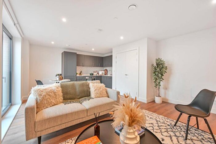 1 Bedroom Flat To Rent In Lofting House, Maidenhead, SL6