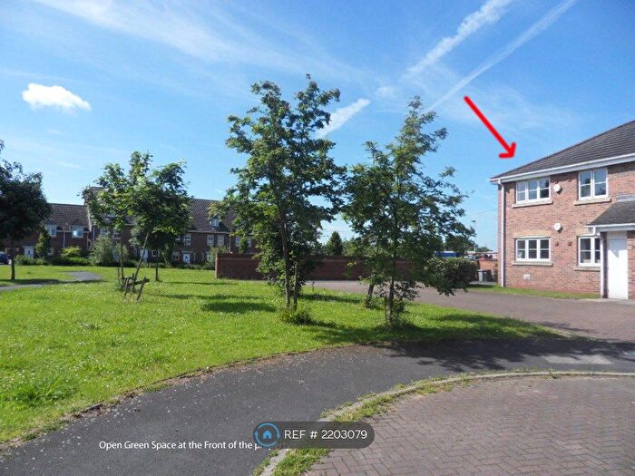 2 Bedroom Flat To Rent In Angelina Close, Sandbach, CW11