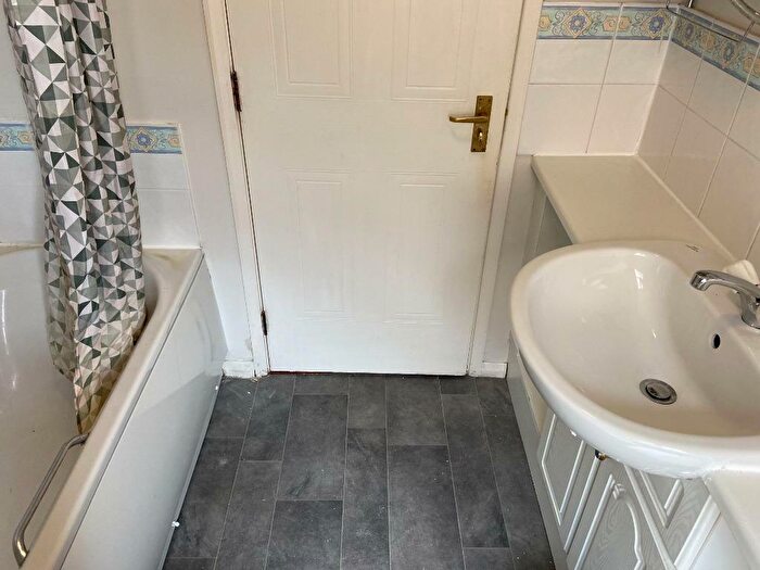 1 Bedroom Flat To Rent In Annandale Street, Leith, Edinburgh, EH7