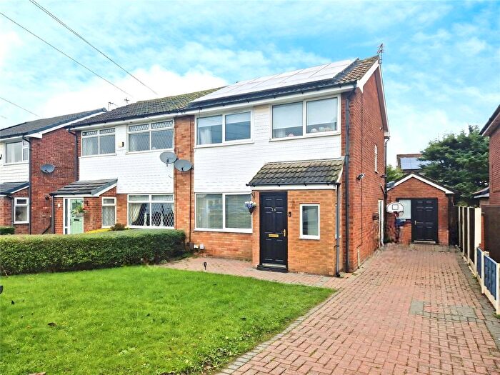 4 Bedroom Semi-Detached House For Sale In Trinity Crescent, Worsley, Manchester, Greater Manchester, M28