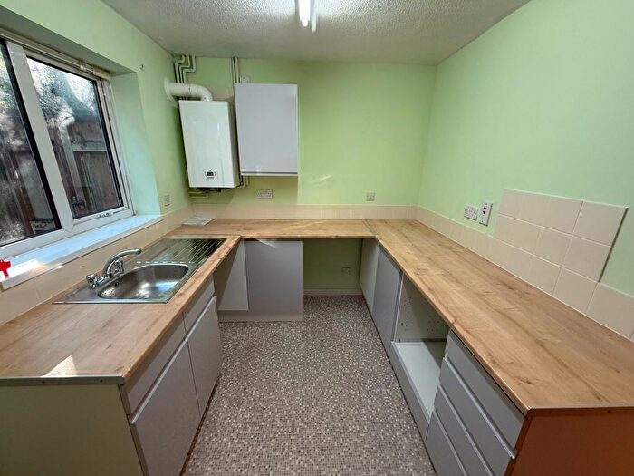 2 Bedroom Bungalow For Sale In Waterloo Close, Cardiff, CF23