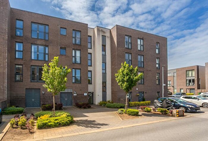 2 Bedroom Flat For Sale In Gaskell Street, Edinburgh, EH14