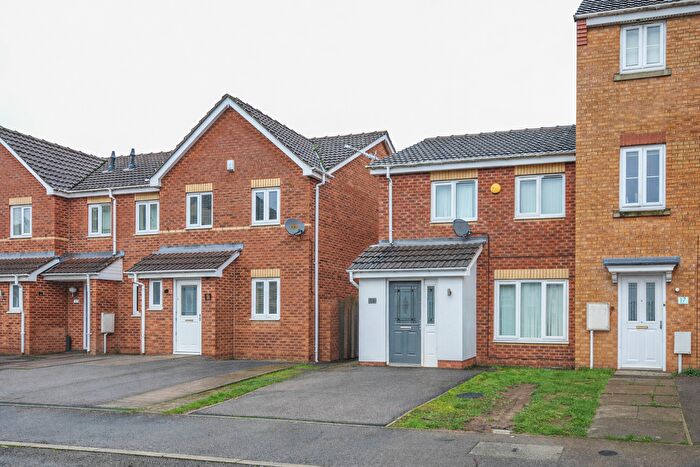 3 Bedroom End Terrace House For Sale In Longfield Avenue, Nottingham, NG8