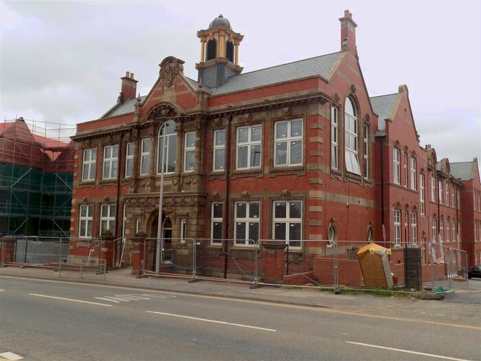 1 Bedroom Flat To Rent In Crocketts Lane, Smethwick, B66