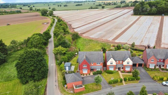 5 Bedroom Detached House For Sale In The Spinney, Hampton Lucy, Warwick, CV35