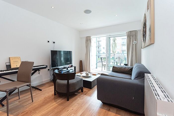 1 Bedroom Flat For Sale In Aerodrome Road, Beaufort Park, Colindale, NW9