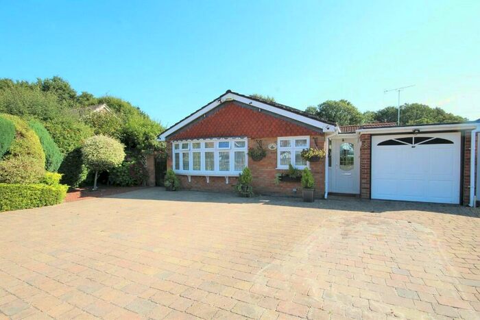 3 Bedroom Detached Bungalow To Rent In Short Croft, Brentwood, Essex, CM15