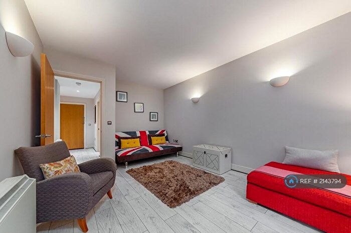 1 Bedroom Flat To Rent In Londinium Tower, London, E1