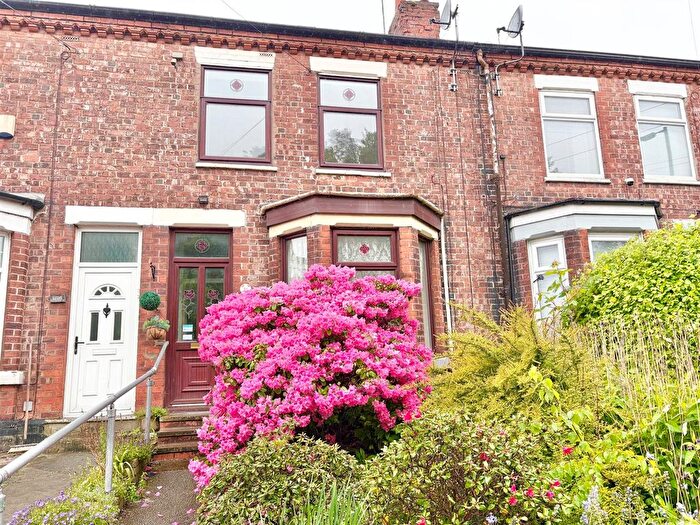 3 Bedroom Terraced House For Sale In Walthew Lane, Platt Bridge, Wigan, WN2