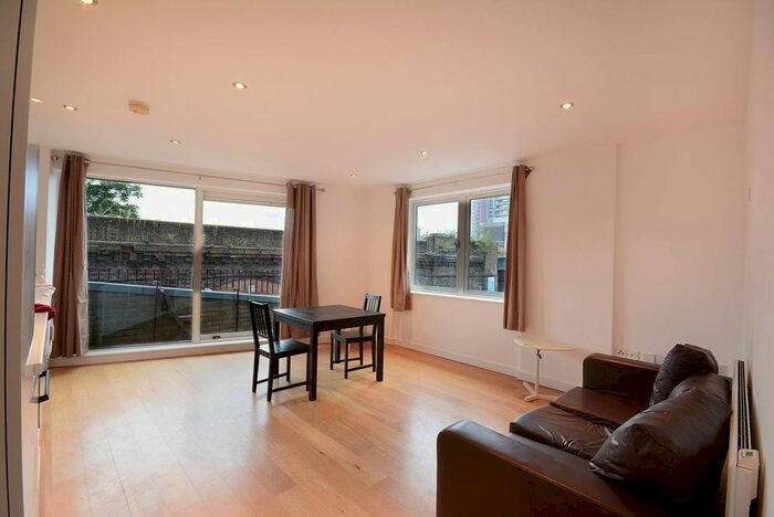 1 Bedroom Flat To Rent In Steedman Street, Elephant And Castle, SE17