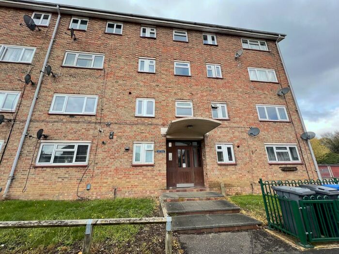 1 Bedroom Flat To Rent In Carters Mead, Harlow, CM17