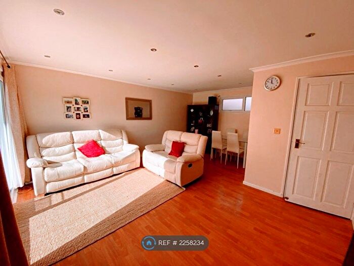 3 Bedroom Terraced House To Rent In Apsley Court, Crawley, RH11