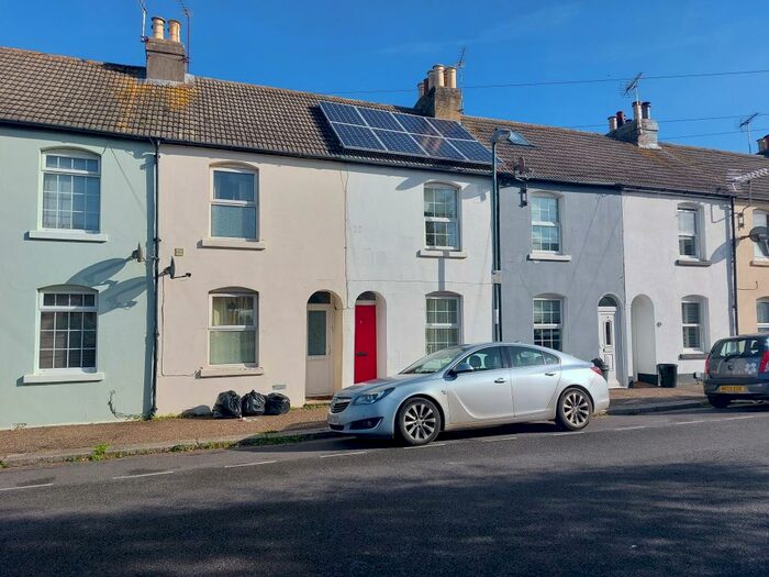 3 Bedroom House To Rent In Bognor Regis, PO21