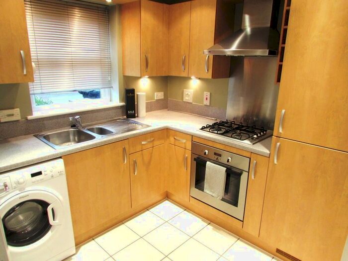 2 Bedroom House To Rent In Altwood Road, Maidenhead, SL6