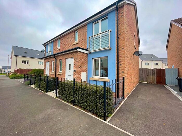 3 Bedroom Semi-Detached House To Rent In Hercules Road, Haywood Village, Weston- Super- Mare, BS24