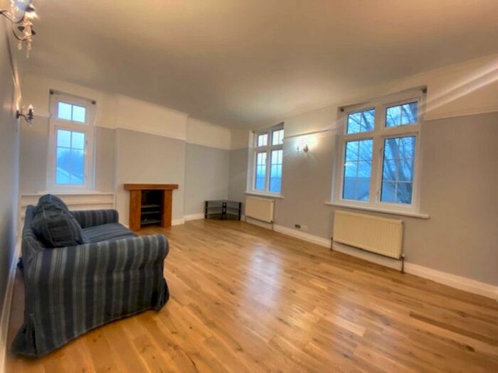2 Bedroom Flat To Rent In Niagara House, Northfields Avenue, London, W5