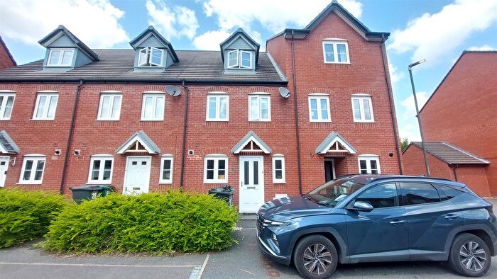 3 Bedroom Semi-Detached House To Rent In Dee Close, Hilton, Derby, DE65