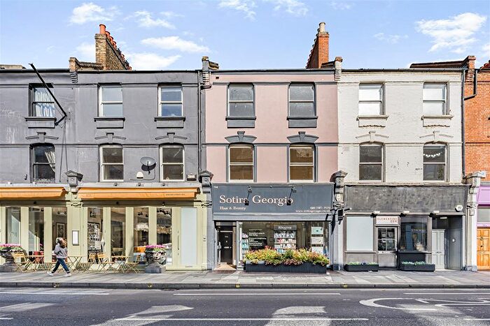 2 Bedroom Flat For Sale In New Kings Road, Parsons Green, SW6