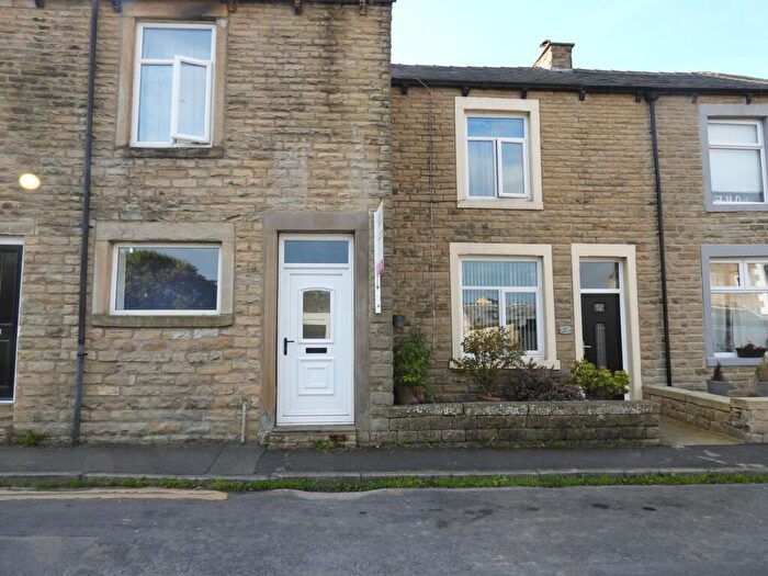 3 Bedroom Terraced House For Sale In Cemetery Road, Earby, BB18