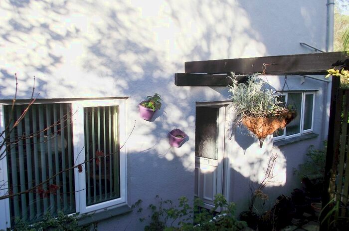 1 Bedroom Flat To Rent In Riverside, Mill Yard, Ponsanooth, Truro, TR3