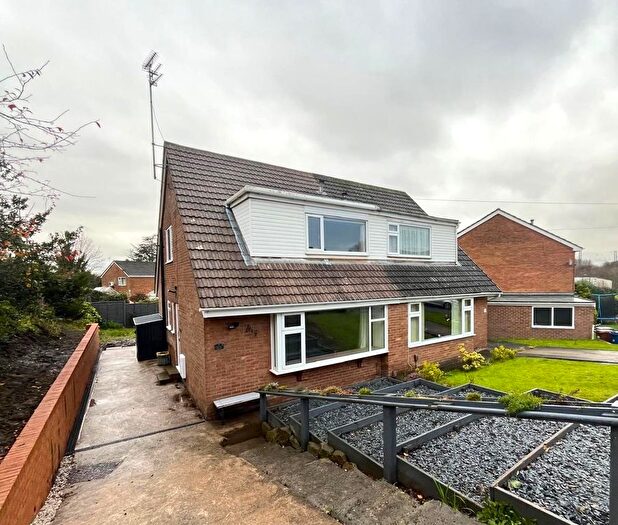 3 Bedroom Semi-Detached House To Rent In Solway Close, Penwortham, Preston, PR1