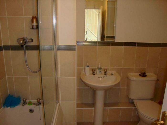 3 Bedroom Town House To Rent In Dunlin Walk, Iwade, ME9