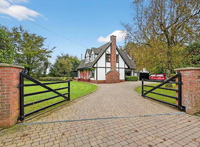 4 Bedroom Detached House For Sale In Fort Road, Belfast, BT8