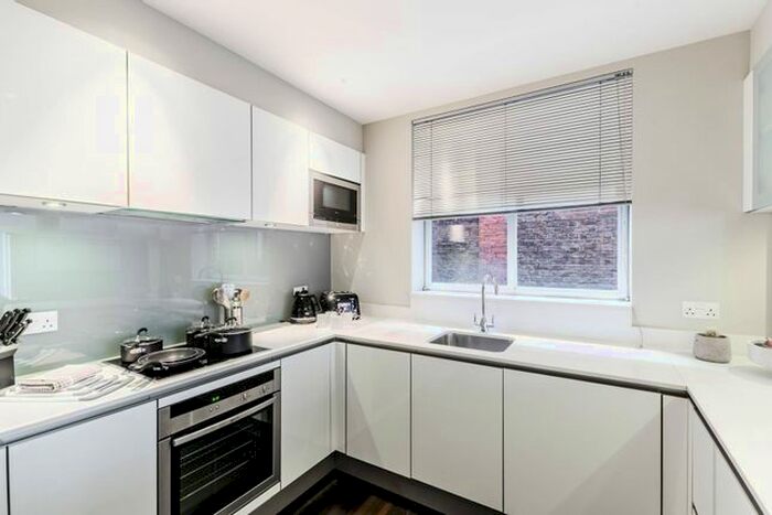 2 Bedroom Flat To Rent In Green Street, Mayfair, London, W1K