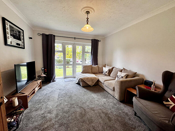 2 Bedroom Flat To Rent In Belmont Court, Newmarket, Suffolk, CB8