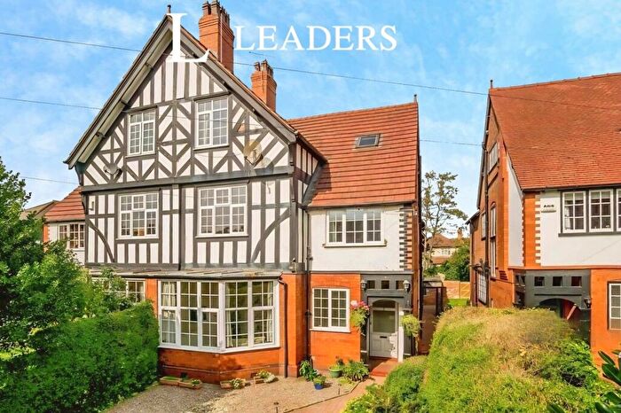 6 Bedroom Semi-Detached House To Rent In Shavington Avenue, Chester, Cheshire, CH2