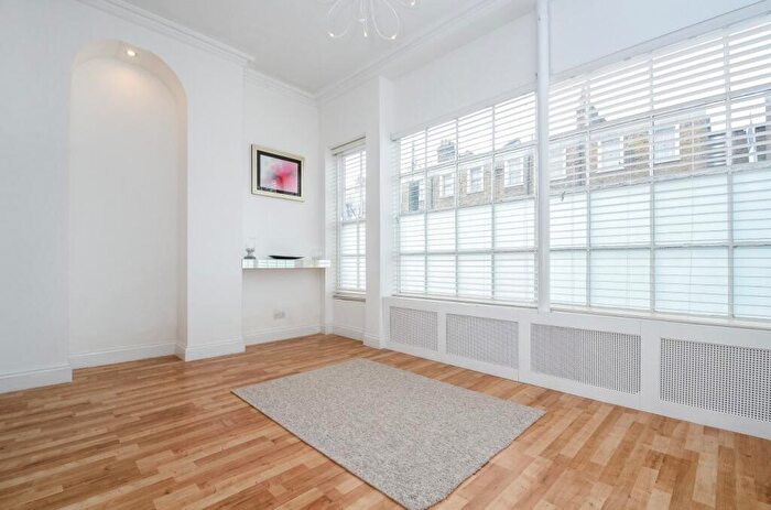 1 Bedroom Flat To Rent In Mildmay Park, Islington, London, N1