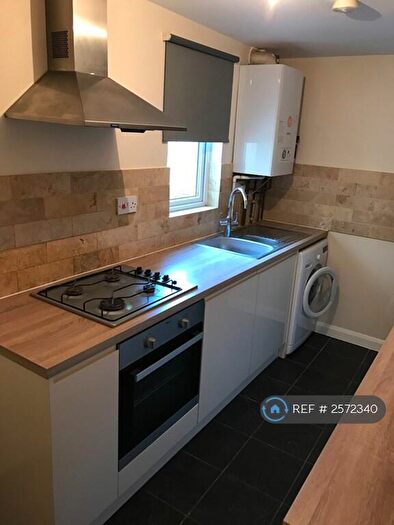 3 Bedroom Terraced House To Rent In Oxford Road, Reading, RG30