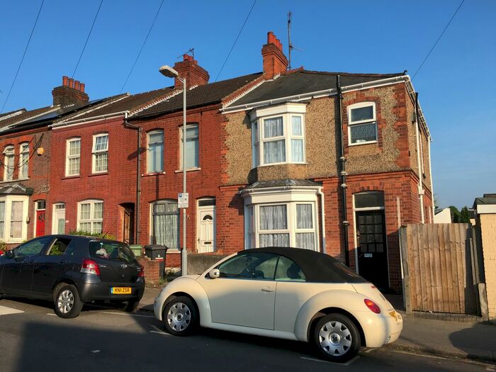 3 Bedroom End Of Terrace House To Rent In Dane Road, Luton, LU3