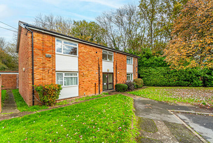 1 Bedroom Maisonette To Rent In Tennyson Road, St. Albans, Hertfordshire, AL2