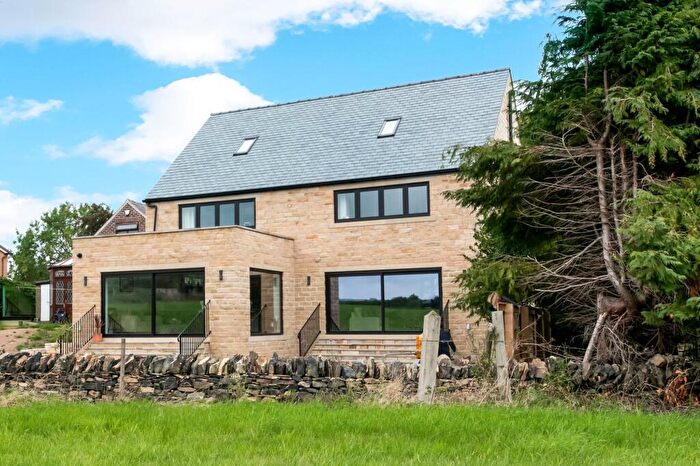 4 Bedroom Detached House For Sale In Shepley Road, Stocksmoor, HD4